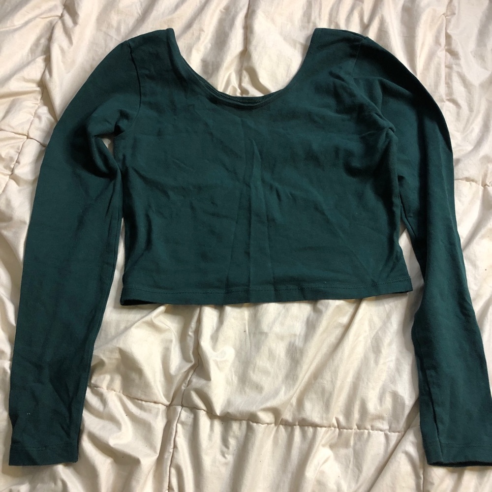 long sleeve crop top